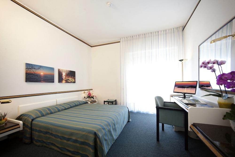Hotel Il Telamonio Talamone Bagian luar foto